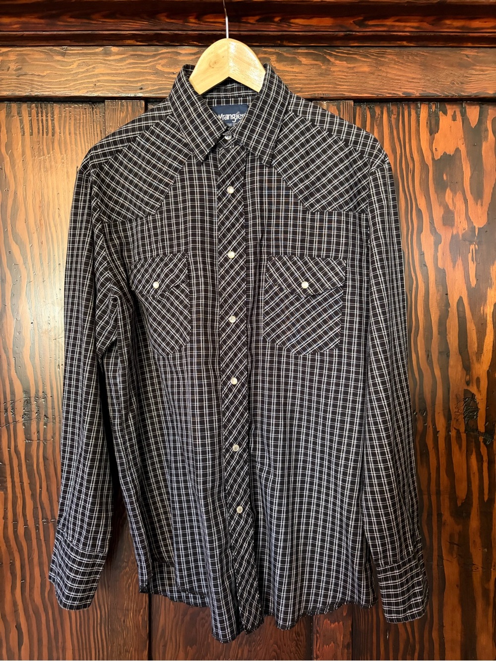 Wrangler Men’s Black and White Plaid Western Snap-Front Shirt - Picture 1 of 5